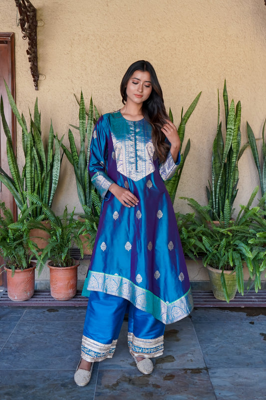 Persian Blue Cross Shade with Silver Banarasi Flare image 1